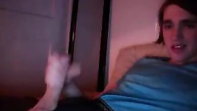 Magnificent Amateur Cum Shots Handjob - A Gay Porn Video Full of Exciting Moments!