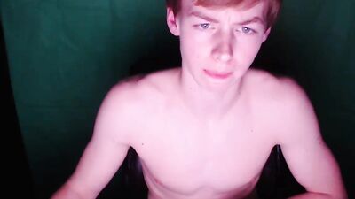 Perfect Twink Cumshot Bliss: A Gay Porn Adventure!