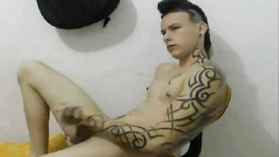 Sexy Inked Intruder: Twinks Webcam Solo
