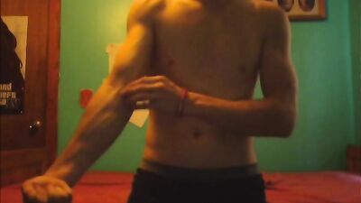 MUSCLE MANIA - Flexing and Cumming with Ripped Ronnie!