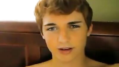 Gay Porn Video: Alexs Makeup Revolution!