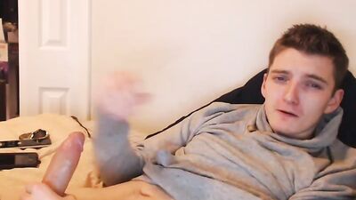 Golden Handjob: Amateur Cum Shots!