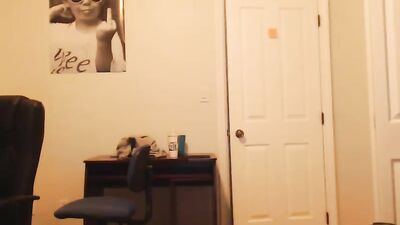 Golden Handjob: Amateur Cum Shots!