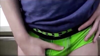 Golden Shower Web-Cam Solo: Uncut Piss Cum Bathroom