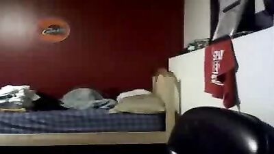 Camboy caught by mom whilst jerking