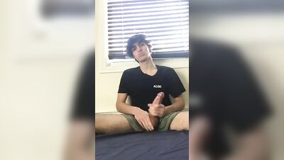 TWINK BOY CUMS HUGE COCK GAY TUBE PORN