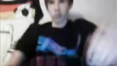 18yo boy showing cock, hole & jerking on cam