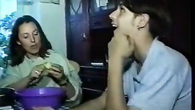 Beine neue Liebe outdoors groups sex gay teen porn