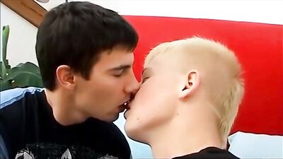 Raw cumkiss bareback adventure!