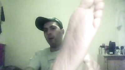 Expose your feet and socks fantasy in this new gay porn video!