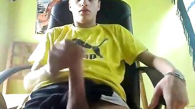 Pants-Off Affair: Keep Your Eyes on the Screen!