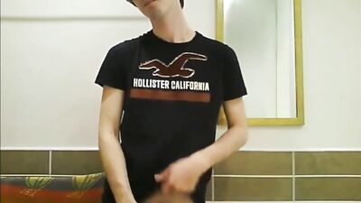 Two Webcam Wankers 2: Cum Shots Delight!