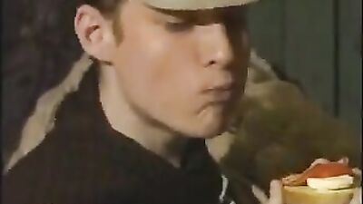 Gay Porn: Lunchtime - A Cumshot Oral Handjob Feast!