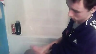 Gay Porn - Bathroom Jack-off Solo!