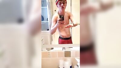 What A Showoff - Amateur Web-Cam Big Cocks