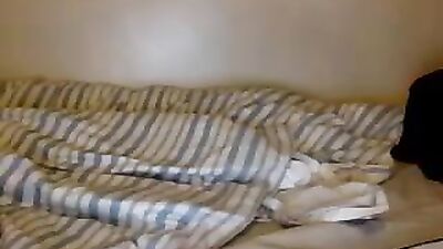 Gangbang Amateurs: Cum in her mouth!