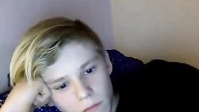 Ass Show on Cam: Amateur Web-Cam Anal Play - Revamped!