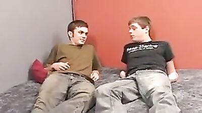 Enjoying The Night: Unprotected Bareback Action!