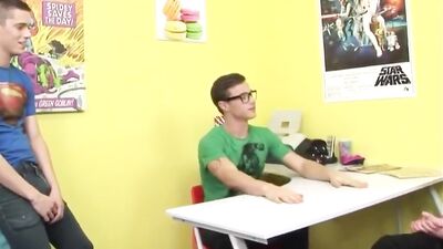 Geek Peek - Scene 2 - Aaron Aurora: The Ultimate Gay Porn Experience