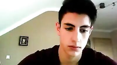 Beauty in Spanish Hands: An Amateur Solo Handjob!