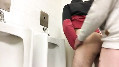Two Twinks Public Flip-Flop: Creamy Ending in the Restroom!