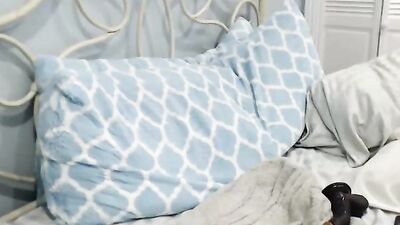 Hot Guy Enjoying Himself: Amateur Web-Cam Solo Exposed!