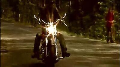 Hitchhiker & Biker - The Road Trip!