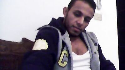 Gay Arab Shows His Cock!