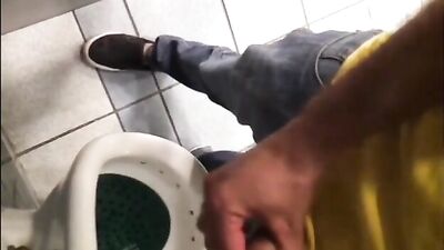 Horsehung Restroom Jacker: Action Amature Big Cocks!