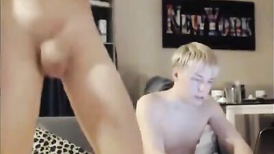 Gay Twins Expose Their Sexy Bodies in Steamy Threesome!