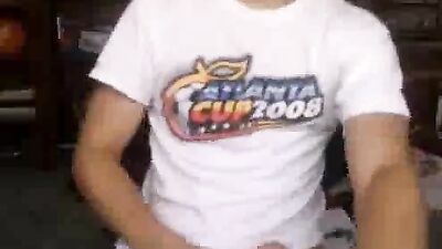 Young Cum Slut Wanking in Public!