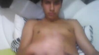 Gay Porn: Amateur Solo Handjob With Jerry - Gay Boys Cutie Masturbating on Webcam!