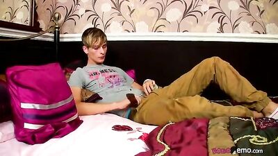 Emo Twink Dancer Boy UK: The Ultimate Gay Porn Experience!