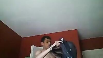 Chameleon Cum Play - Exposing the Amateur Inside You!