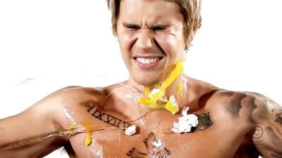 Muscle Boys Revenge: Justin Biebers Egg-cellent Adventure!