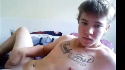 Hot Aussie Boy on Cam