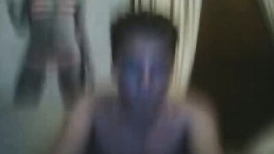 Blue Shirt Amateur Solo Handjob: One-Handed Delight!