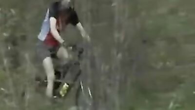 Cycling Boys BB Scrogging: Bareback Cum Shots on the Go!