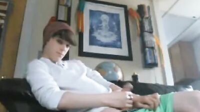 Young Handsome Amateurs Cum Shots Handjobs - Exploring Their Sexuality!