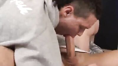 Lesbiennes en chaleur: 3 scally lads et 3 lascars anglais dans un torride baise à trois