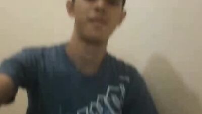 Amateur Solo Handjob: The Ultimate Gay Porn Experience