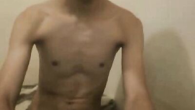 Amateur Solo Handjob: The Ultimate Gay Porn Experience