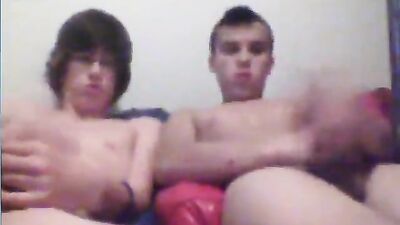 Gay Porn: Bisexual Young Couple Cumming Live on Webcam!