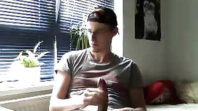 Big Cocks Amateurs Handjobs: The Ultimate Gay Porn Experience