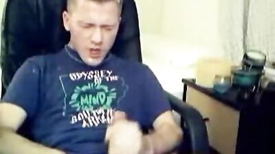 Cum on my face: Amateur Webcam Cumshots