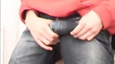 Webcumming Slim Hot Amateur: Solo Cum Shots!