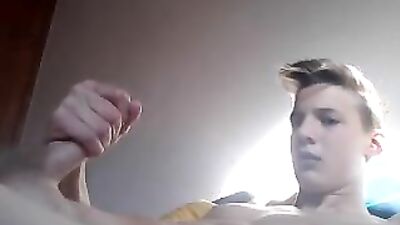 Bwixxen 169: Hardcore Menage-a-Trois with Hunky Studs!