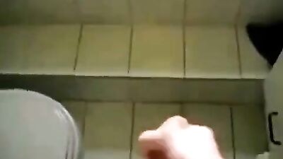 Cutting Hang-Ups: Amateur Cum Shots with Big Cocks!