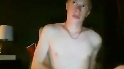 Cam Show Off XXX: Cum Shots and Ass Play for Gay Porn Lovers!