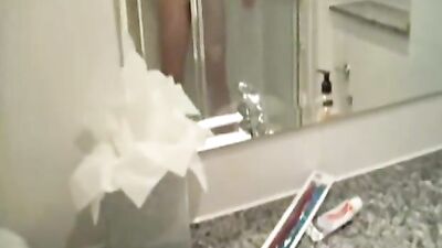 Shower Cum Wank - Big Cocks Web-Cam Cumming with Mate!